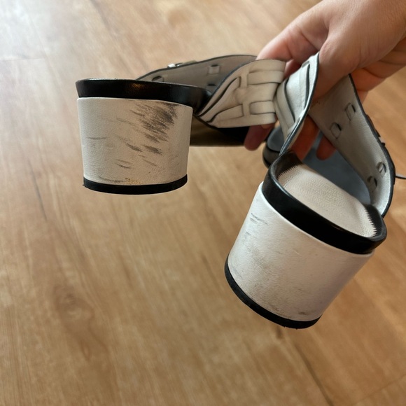 Vintage Prada heeled thongs - Picture 8 of 10